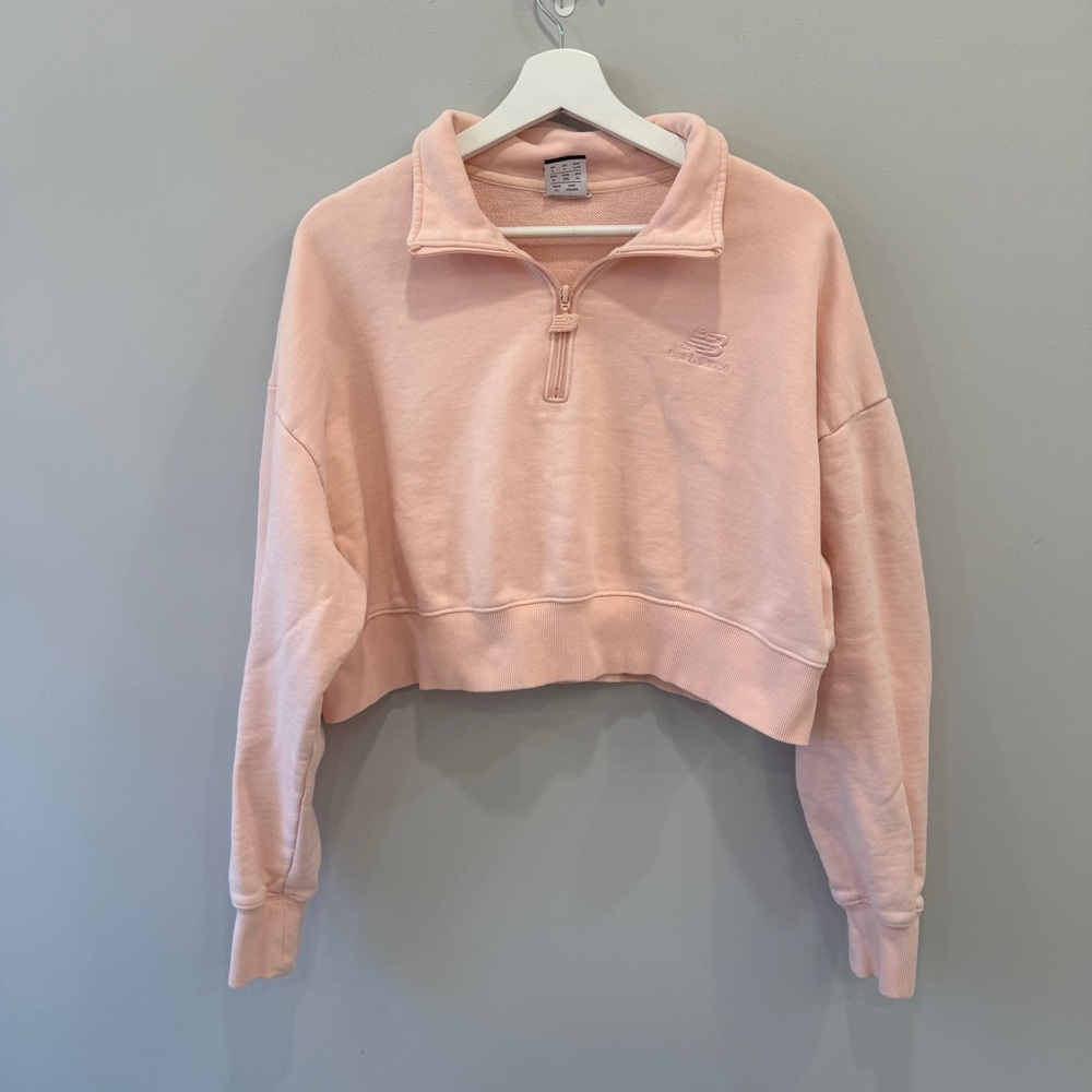 New Balance Cropped Quarter-Zip Hoodie Light Pink